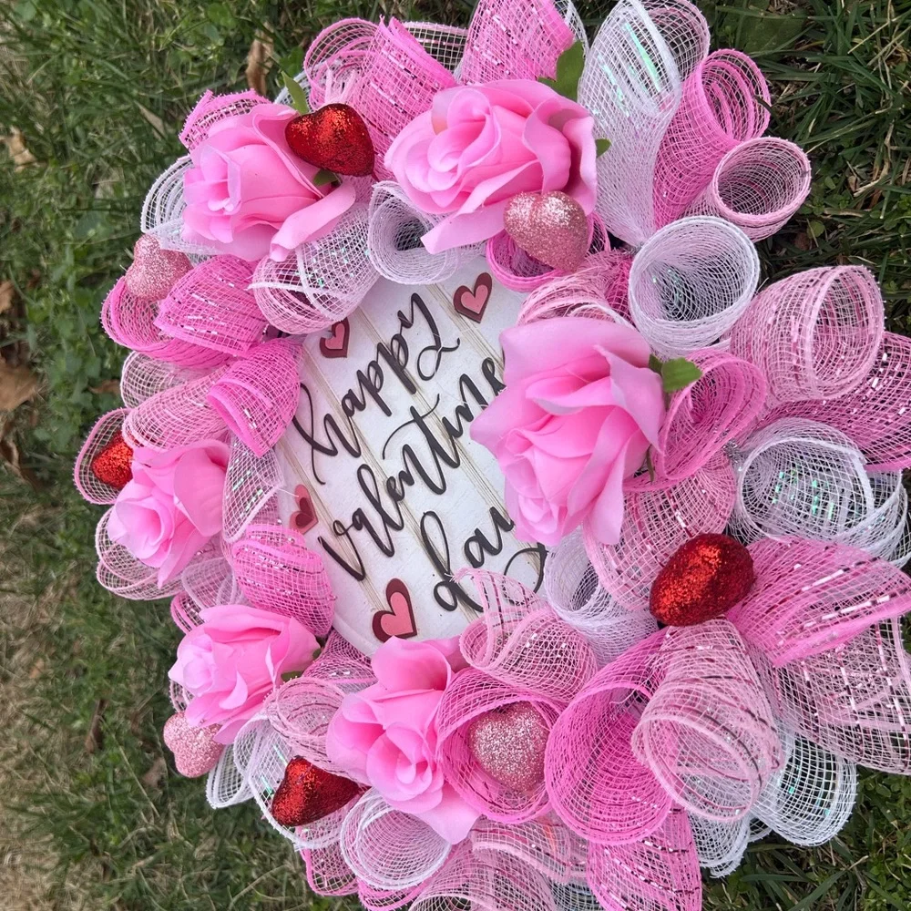 Valentine's Day Pink and White Wreath